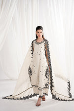 IVORY & BLACK LUXURY NPA3-25422