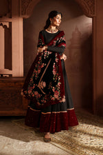 Ragni '25 - IV-59 Embroidered Velvet